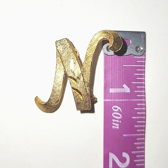MAMSELLE INITIAL "N" VINTAGE BROOCH GOLDTONE - Picture 5 of 6